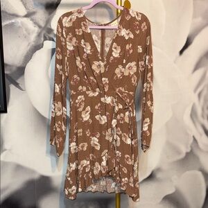 Altar'd State NWOT M Brown and Cream Floral Long Sleeve Dress